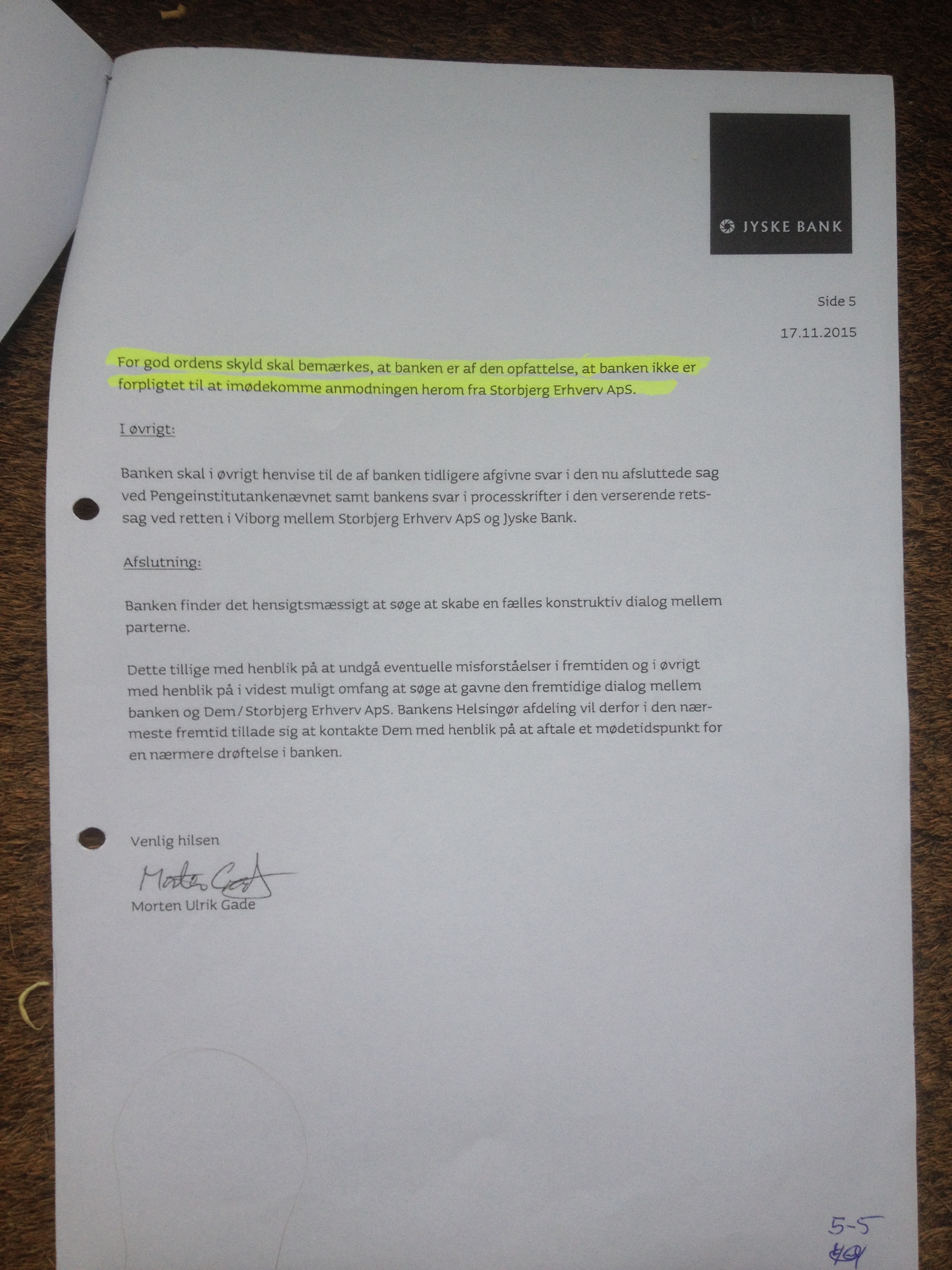 DET HANDLER OM MILLION BEDRAGERI, MOD LILLE KUNDE I JYSKE BANK ET BEDRAG SOM NYKREDIT KENDER ALT TIL. Utroligt Nykredit mener at de har brugt meget tid på at hjælpe Først skrev i en periode på over 2 år, uden Nykredit ville svare Så blev vi nødsagede til at stævne Nykredit, og først der fik vi kontakt og lidt bilag. :-) Så hvem kæmper og bruger mange resurser for at opklare den svindel foretning som jyske bank laver Og som Nykredit forsøgte at dække over ved at svare vildledende. På bare et enkelt spørgsmål Som Har jeg haft flere lån i Nykredit, end det lån jeg har nu. :-) Dette fik jeg et helt bevist vildledende svar på = Du har det lån du får opgørelse på hvert år. Der var jo ikke noget svar Så at knoklet hvert et lille svar Og det mener Nykredit at er bruge mange resurser :-) ---------- Tekst til billede Advokat Søren H. Hoffmann Christiansen fra Nykredit Skrev 21/2-2018 Og bekræftede vel bare hvad Mette Egholm Nielsen allerede har sagt NYKREDIT VIL IKKE LEVERER SKYTS IMOD JYSKE BANK Og ved ikke at ville udlever alle bilag, må der være noget Nykredit vil skjule, for at hjælpe jyske bank med at forsøge skuffe i retssag. - Jyske bank kan være helt rolige, Nykredit skriver jo at de nok skal lade være med at sende flere bilag, som kan skade jyske Banks troværdighed i denne kedelige sag, om udnyttelse svig og falsk - :-) At Nykredit har selv øknomisk har udnyttet og udnytter At jyske bank laver fusk, dokument falsk svindel løgn Og u at tage 3 et bidrag på 3 % :-) det har været meget svært at få bare lidt ud af Nykredit, Det siger sig selv efter, der skulle over 2 års forsøg med skriverier Til før at få Nykredit til at svare - Nykredit afviste først at svare i en år række men 24-11-2015 fik vi kontakt første gang. :-) Det syntes at handle om at trække tiden for at sigte mod forældelse for Nykredit's andel. - Det har handlet om at trække tiden og det er gået som ønsket - Nykredit skrev på anmodning om akt indsigt, at Nykredit ikke ville udlevere akt indsigt - Altså at Nykredit først ikke ville udlever noget som helst, er at hjælpe jyske bank Først efter Nykredit blev stævnet fik vi lidt bilag ud af dem Der i blandt kom bilag D. 1093 :-) Det er stadig planen at Nykredit advokaten Mette Egholm Nielsen som har fået fremlagt sags bilag i svindel sagen og derfor godt kender godt til bedraget. Mette bør derfor indkaldes som vidne i bedrageri sagen mod jyske bank. :-) Nykredit er ikke anklaget i sagn mod jyske bank :-) Men Nykredit har klart udnyttet fordelen til at tjene mangler penge, som er blevet er tab for kunden Det er ikke små penge. At det jyske bank som gjorde det mulig, det ved vi godt :/) Men at navne som dit Søren H. Hoffmann Christiansen overhovet nævnes, er for at give historien et sandheds preg. For hvem kender til bedraget i Nykredit Tænker du er sat ind i sagen grundet, BLAG D er bevis på dokument falsk Kan jo ikke skrive Nykredit ud for 10 personer For hvem har så skrevet hvad :/) Planen er at alle mails mm Som har med sagen at gøre offenligøres Også dem fra Nykredit Hvad er det vi ønsker at vide alt